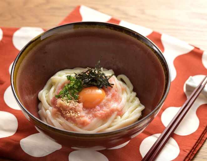 明太子釜玉うどん｜オリーブオイル風味　冷凍うどんで簡単のせるだけ！